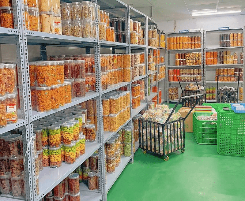 Đồ ăn vặt thuộc nhóm các mặt hàng kinh doanh online ít vốn có khả năng tạo đơn hàng lặp lại tốt