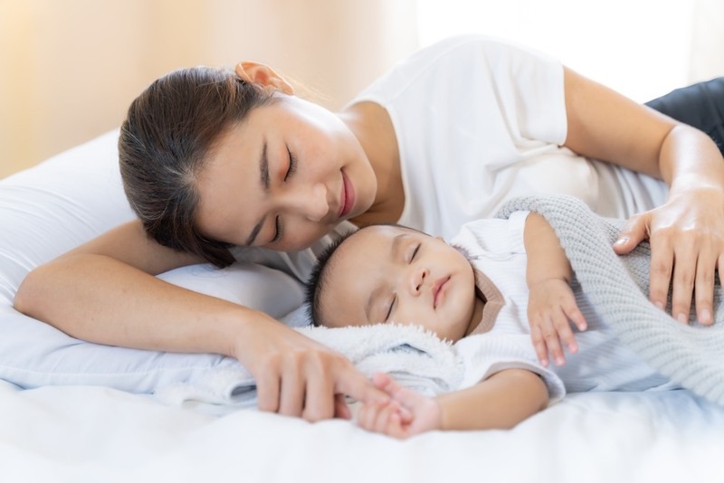 Giấc ngủ và sự hỗ trợ từ gia đình góp phần cải thiện sắc diện, tâm trạng và sức khỏe sau sinh.